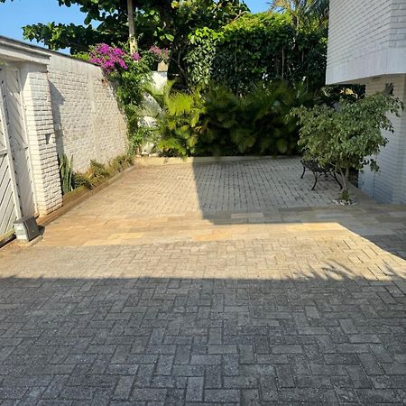 Casa com piscina e acesso a pé à Praia do Santinho Florianópolis Esterno foto