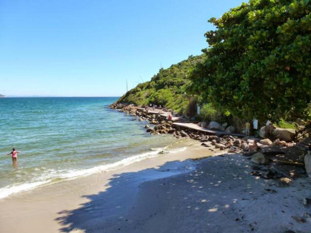 Casa com piscina e acesso a pé à Praia do Santinho Florianópolis Esterno foto