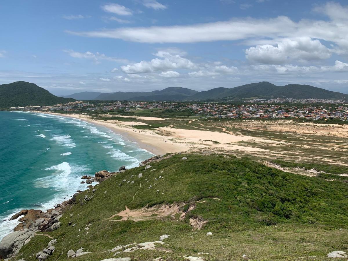 Casa com piscina e acesso a pé à Praia do Santinho Florianópolis Esterno foto